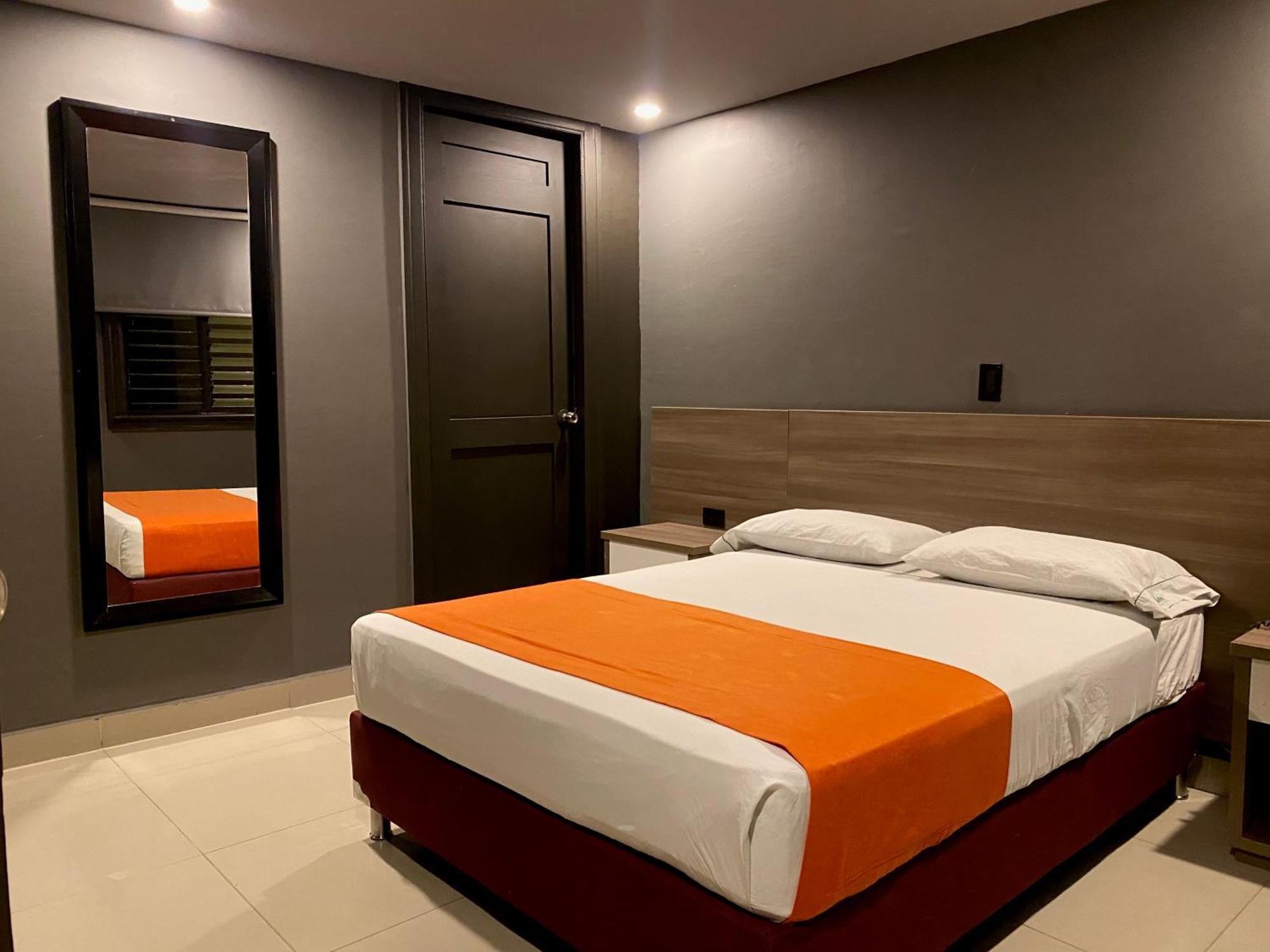 Hotel Latino Medellin Exterior photo